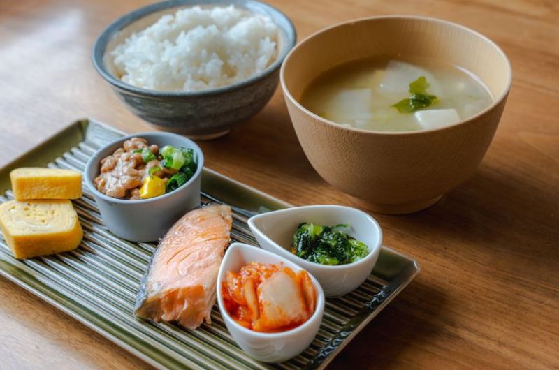 肌の“水分保持能”を中から育てるには