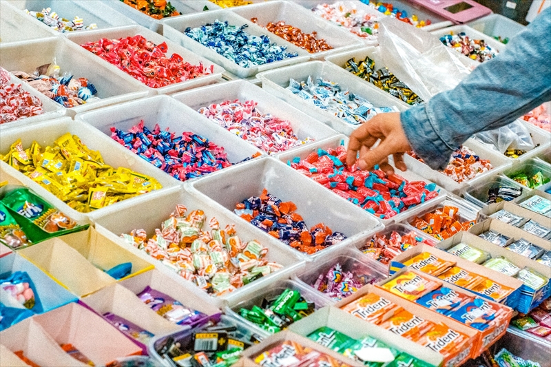 キチン肌のひとは甘いもの、インスタント食品、スナック菓子などの摂取量が多い傾向